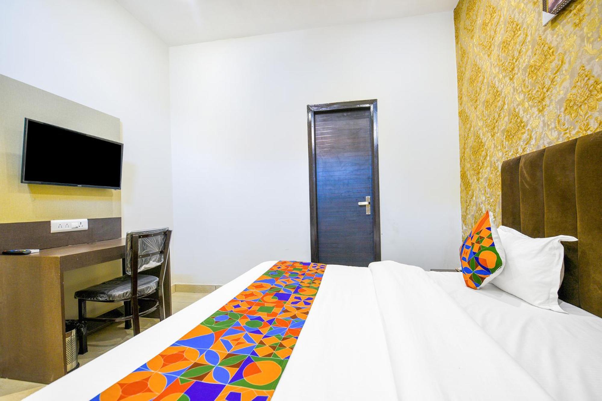 Fabhotel Royal Regency I Лудяна Екстериор снимка